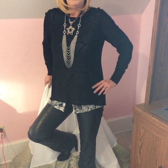 Black long sleeve top, petite - Picture 4 of 4